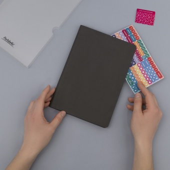 Ежедневник Latte soft touch недатированный, серый/красный фото 