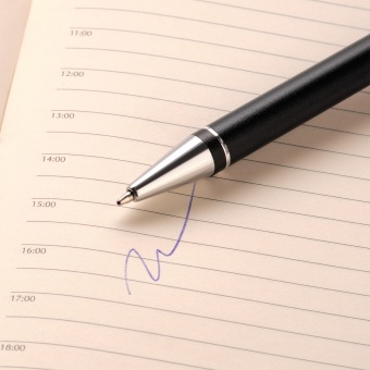 Шариковая ручка Regatta, черная фото 